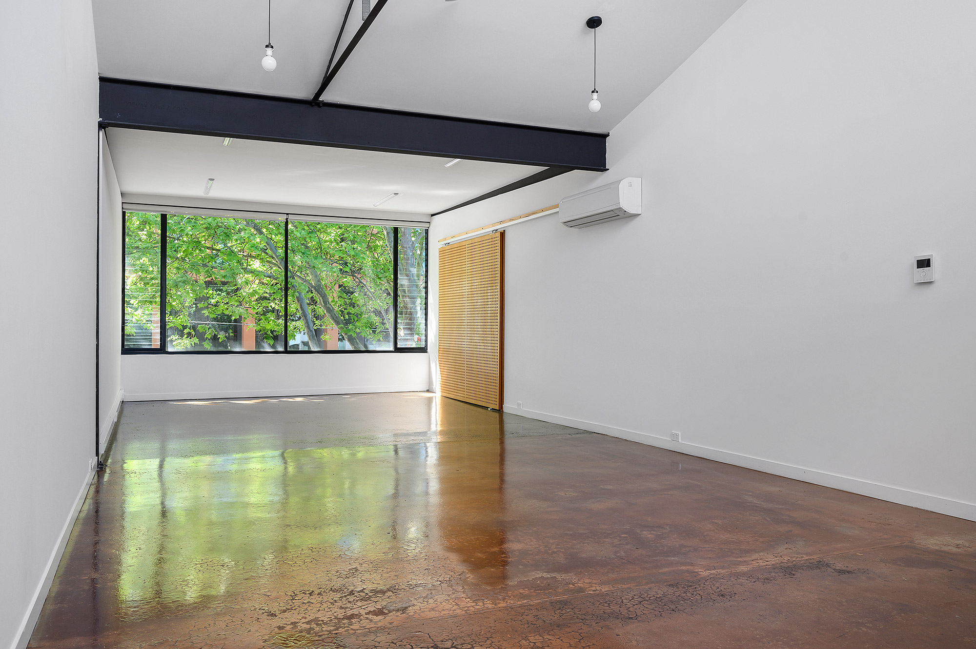 168699820 1760915869 209875 silver 1 108 01