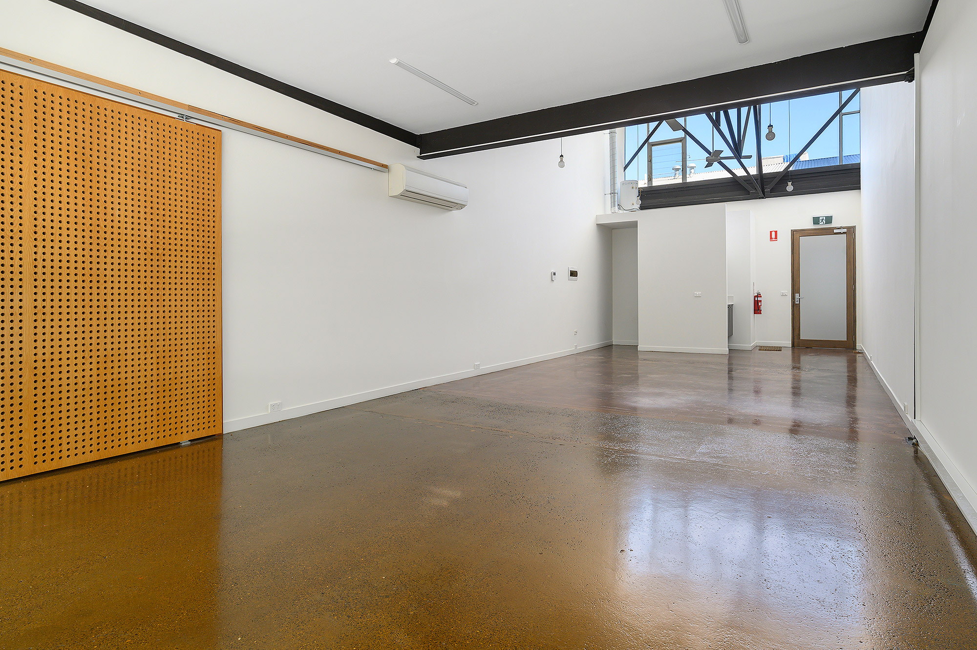 168699869 1760915881 27393 silver 1 108 03