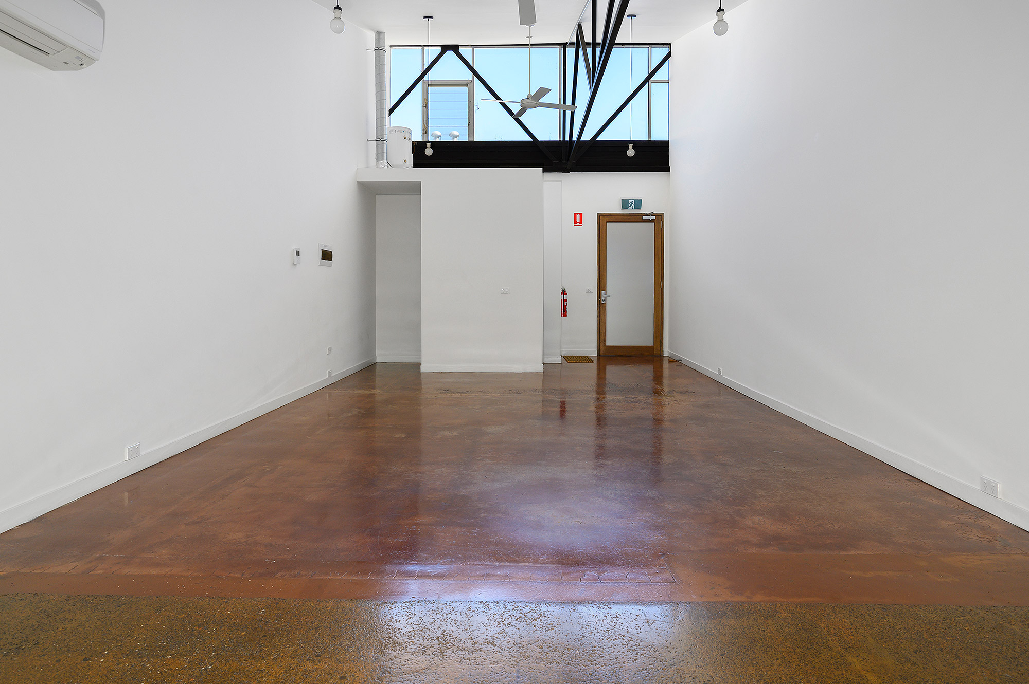 168699872 1760915883 27201 silver 1 108 04