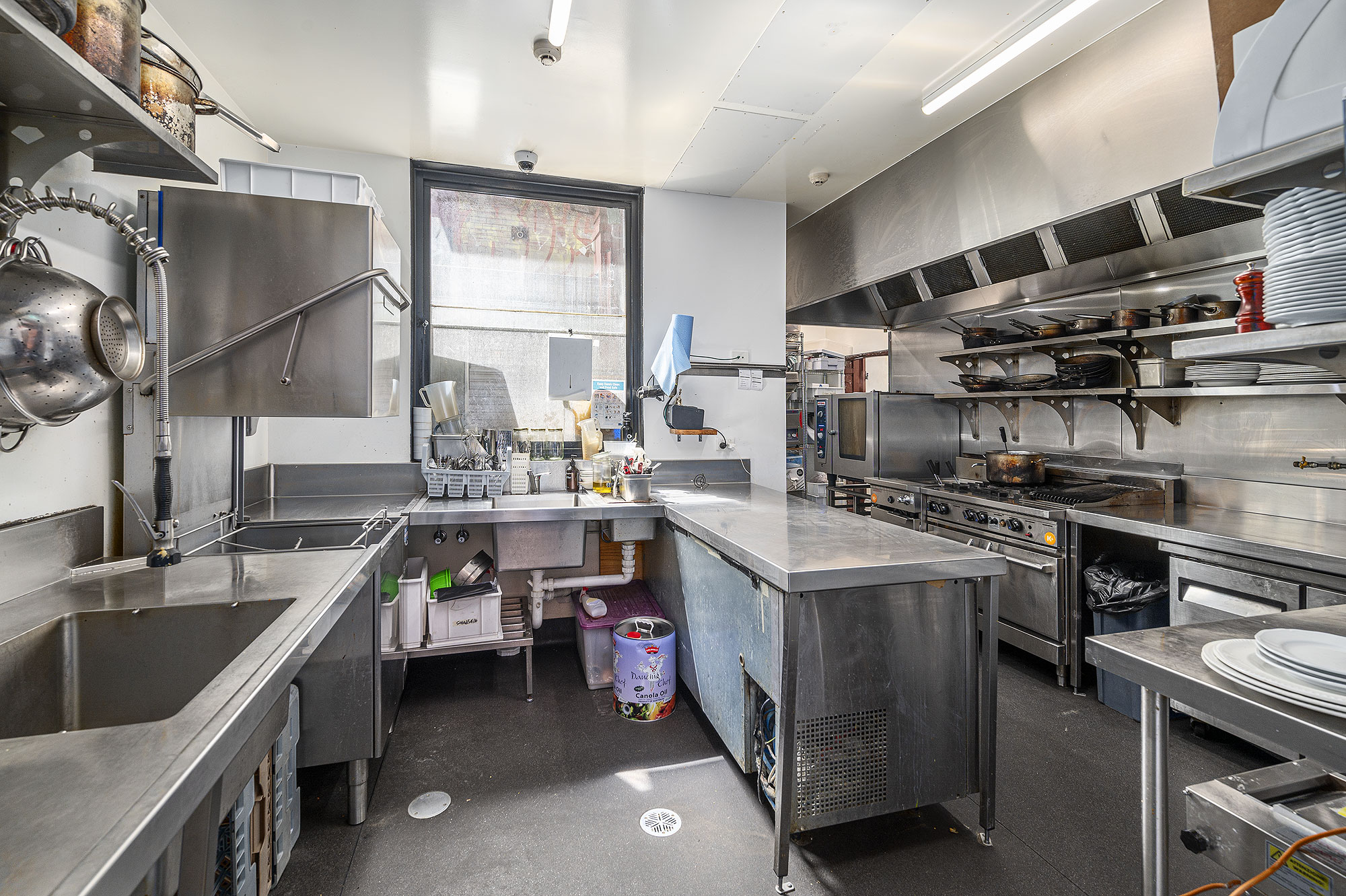 176795476 1764121634 61814 brunswick 274 10