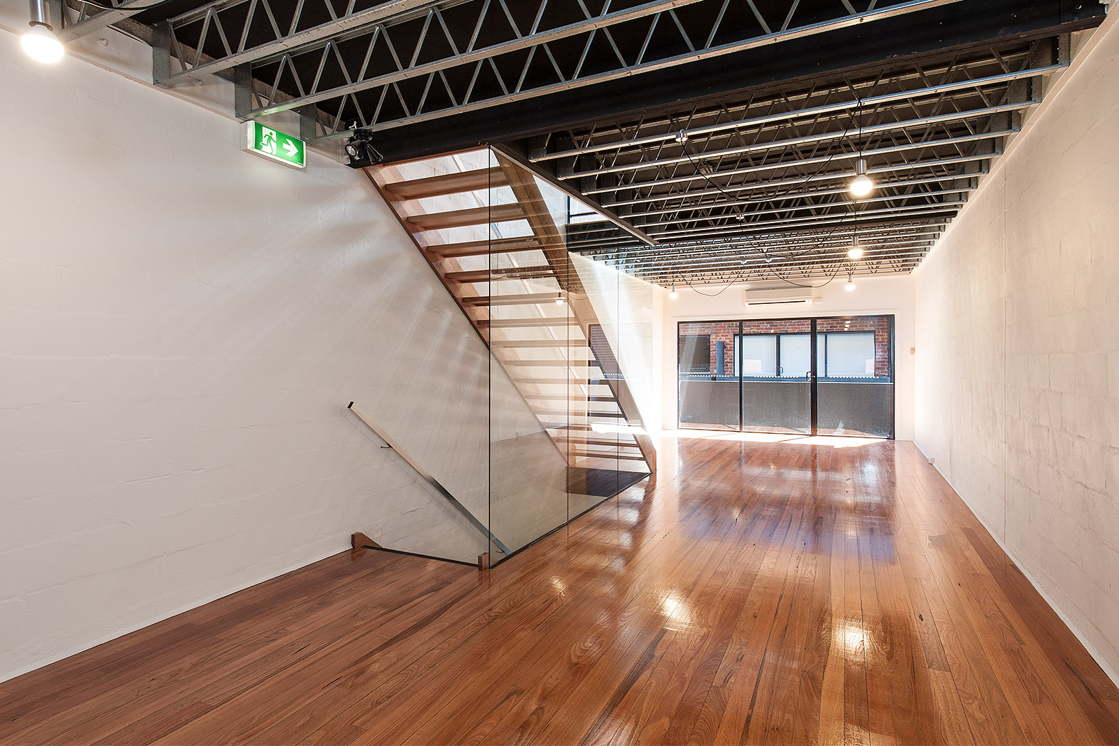 177281443 1764302829 67102 down 28 6 03