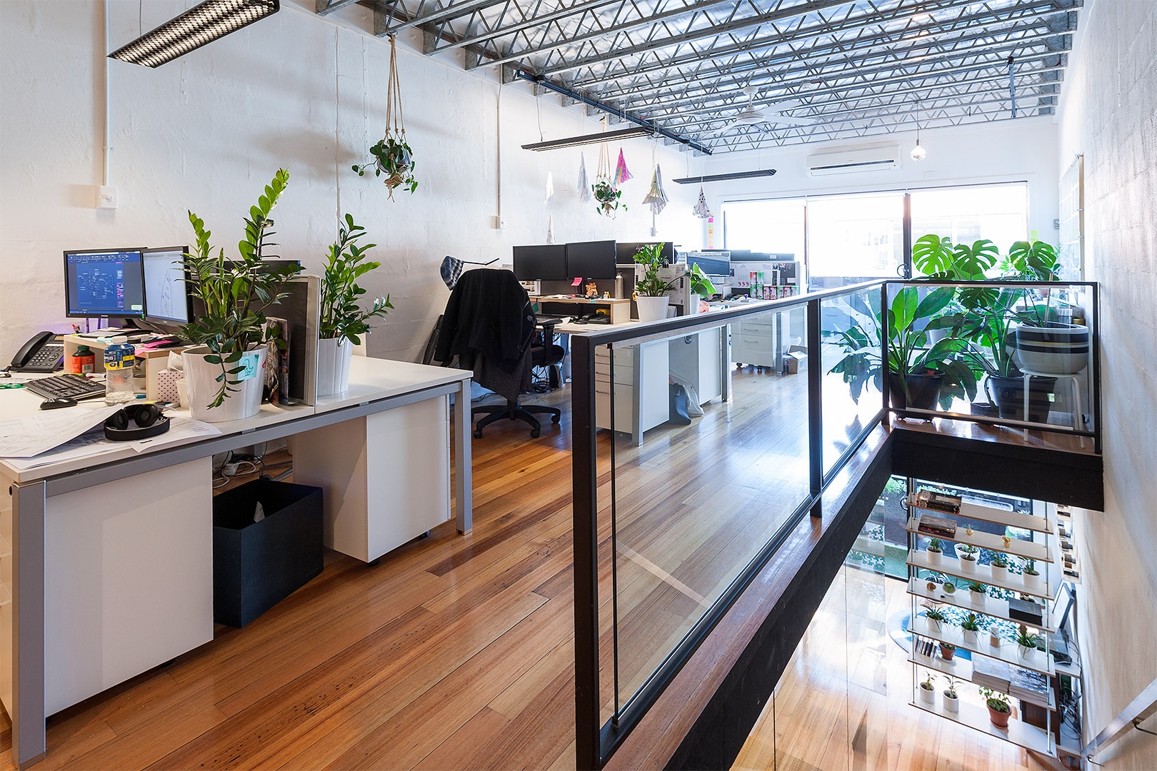 177281802 1764302888 79630 down 28 05