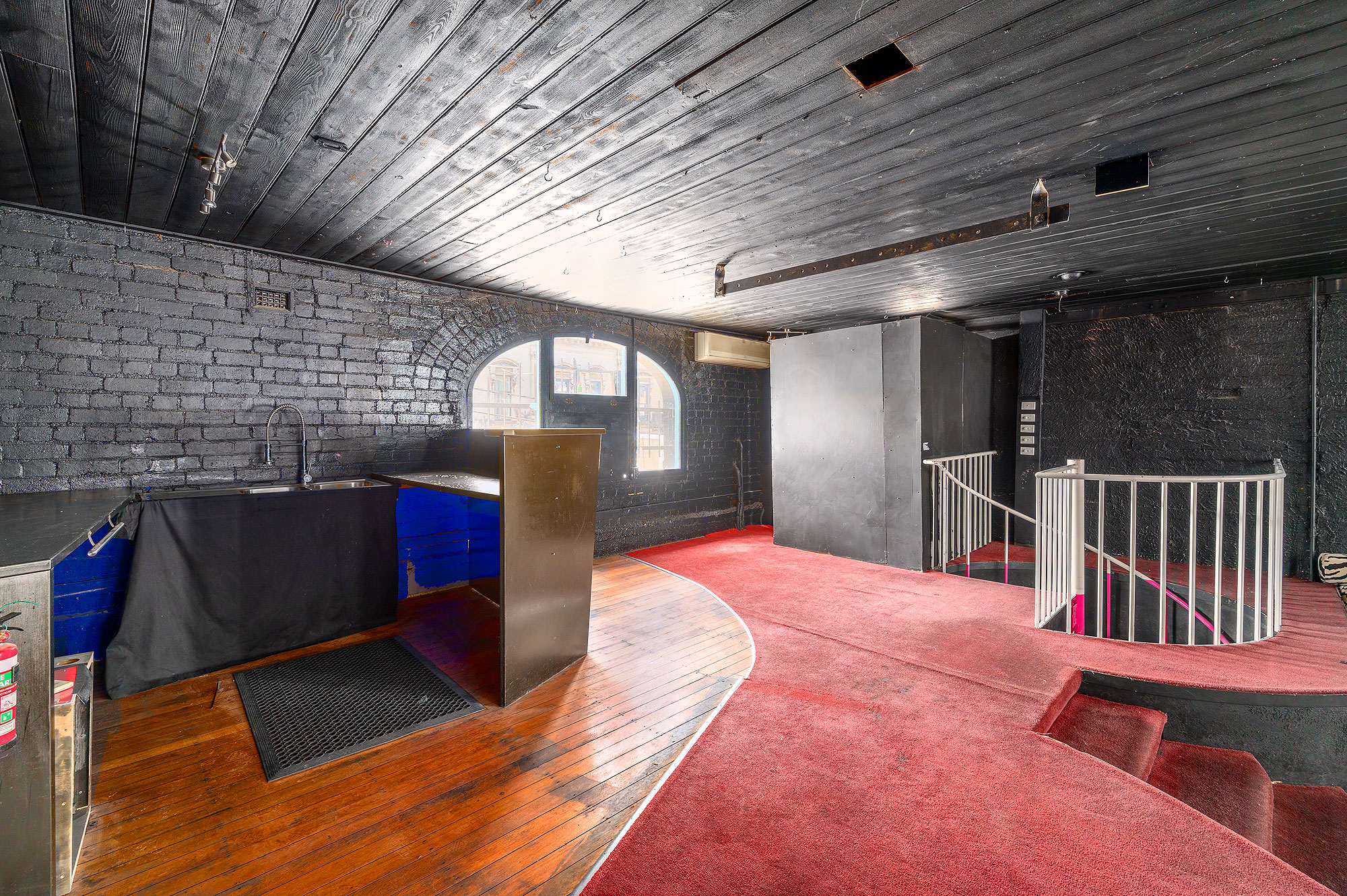 179782612 1765519451 81908 smith 323 16