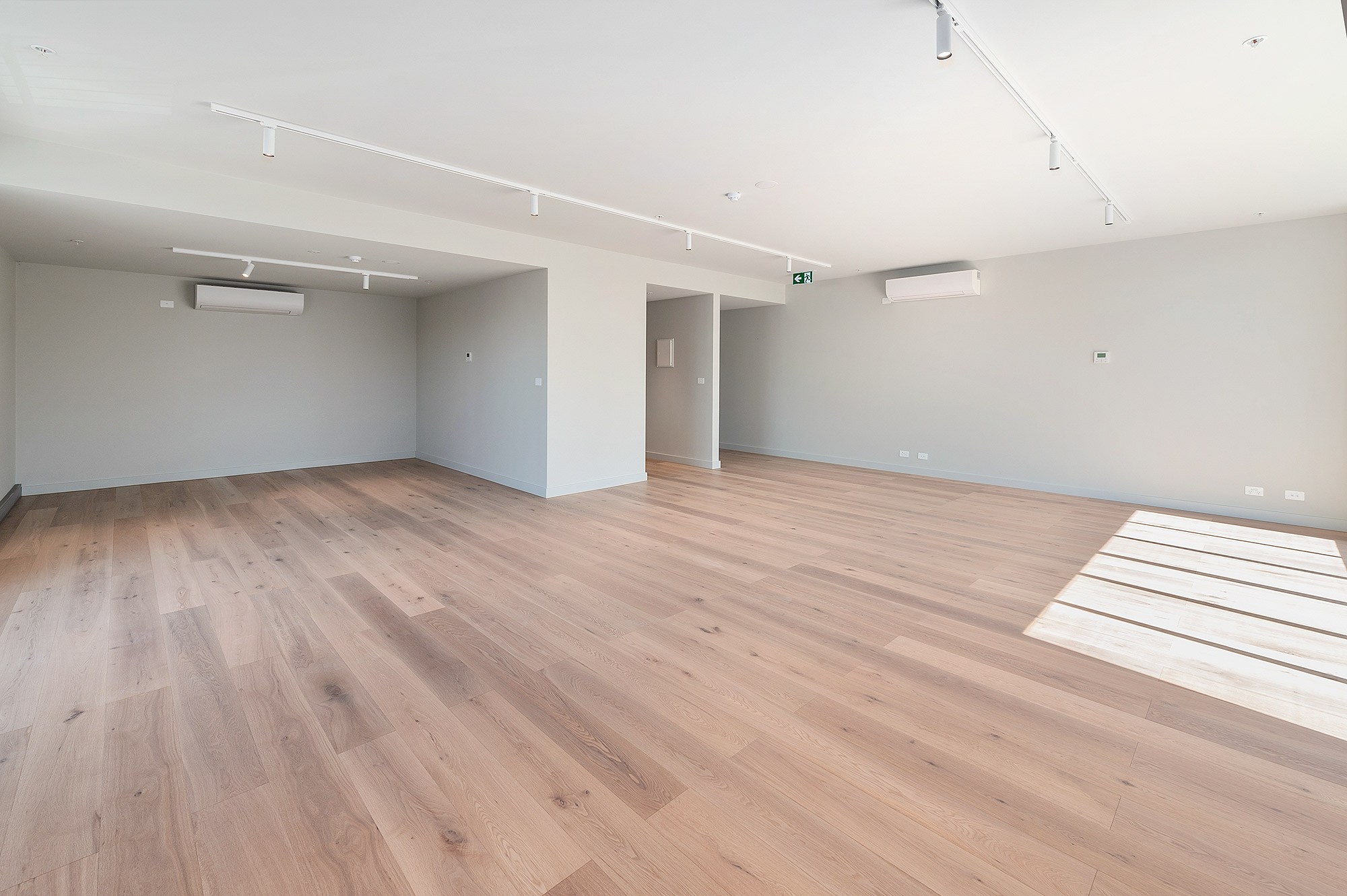 182514269 1768395941 136705 brunswick 390 104 04