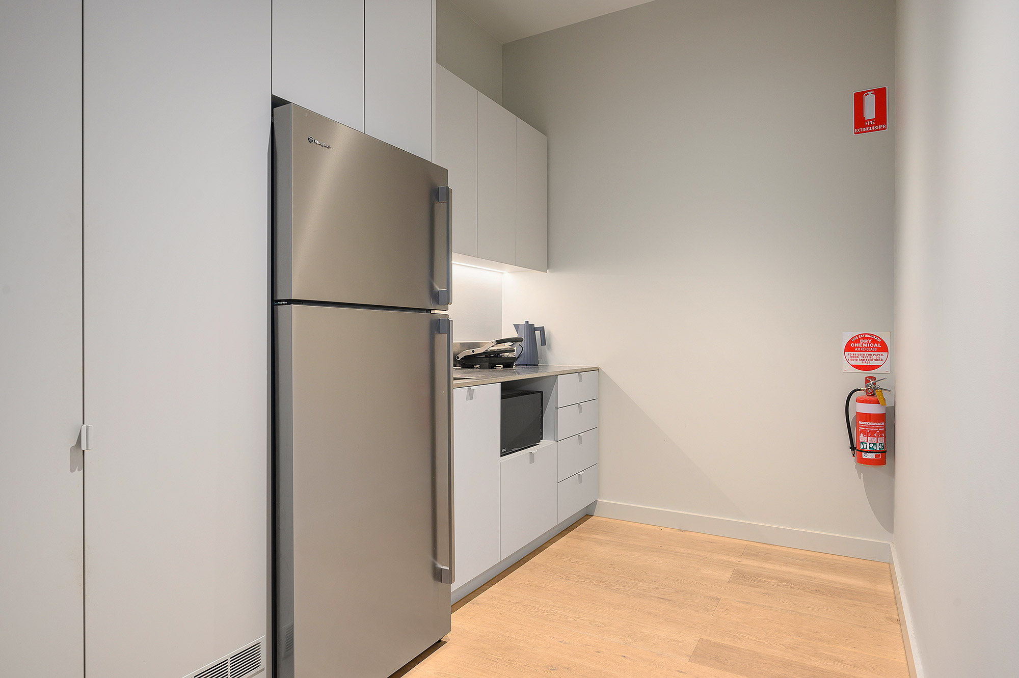 183360975 1768883516 88393 leicester 98 105 07